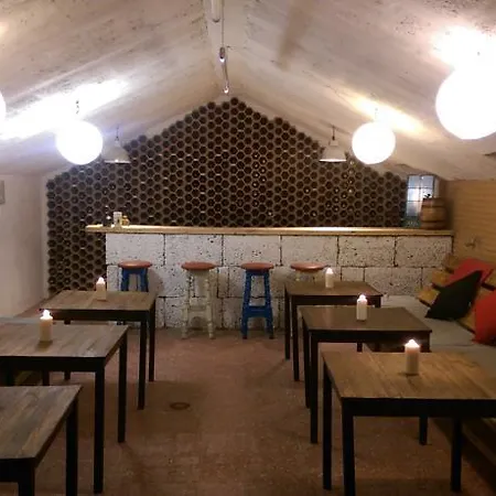 Explorers Retreat Ostello *